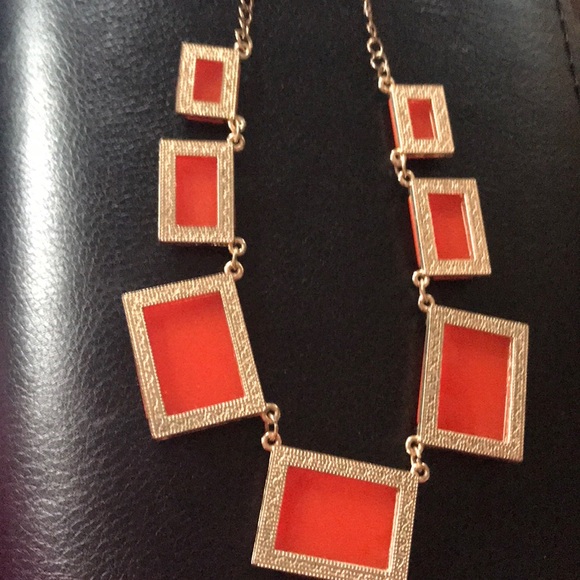 EUC. FACETED ORANGE NECKLACE or wear backwards - Picture 3 of 5